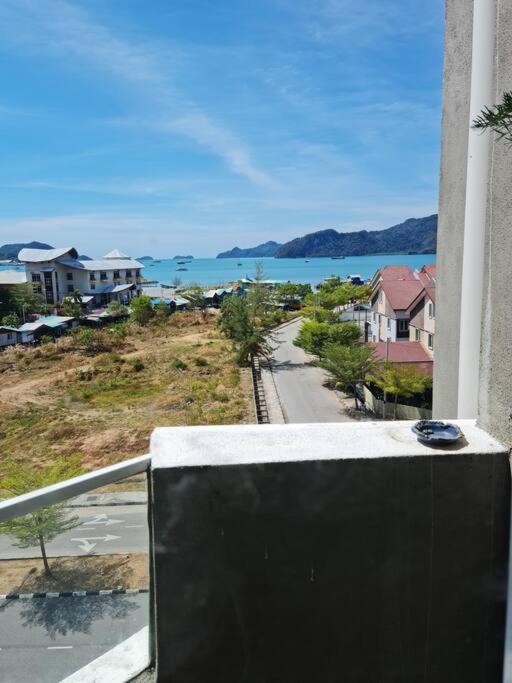 Full Moon Apartment Kuah Dış mekan fotoğraf
